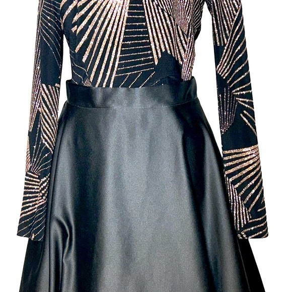 Betsy & Adam Black & Gold Long Sleeve Glitter Gianni Maxi Gown w/ Pockets Size 4 - Picture 9 of 16